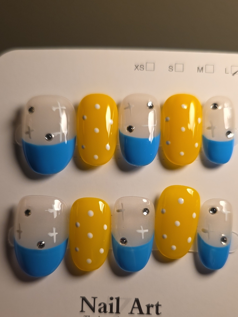 Nail Art Press-On Set in Yellow & Blue